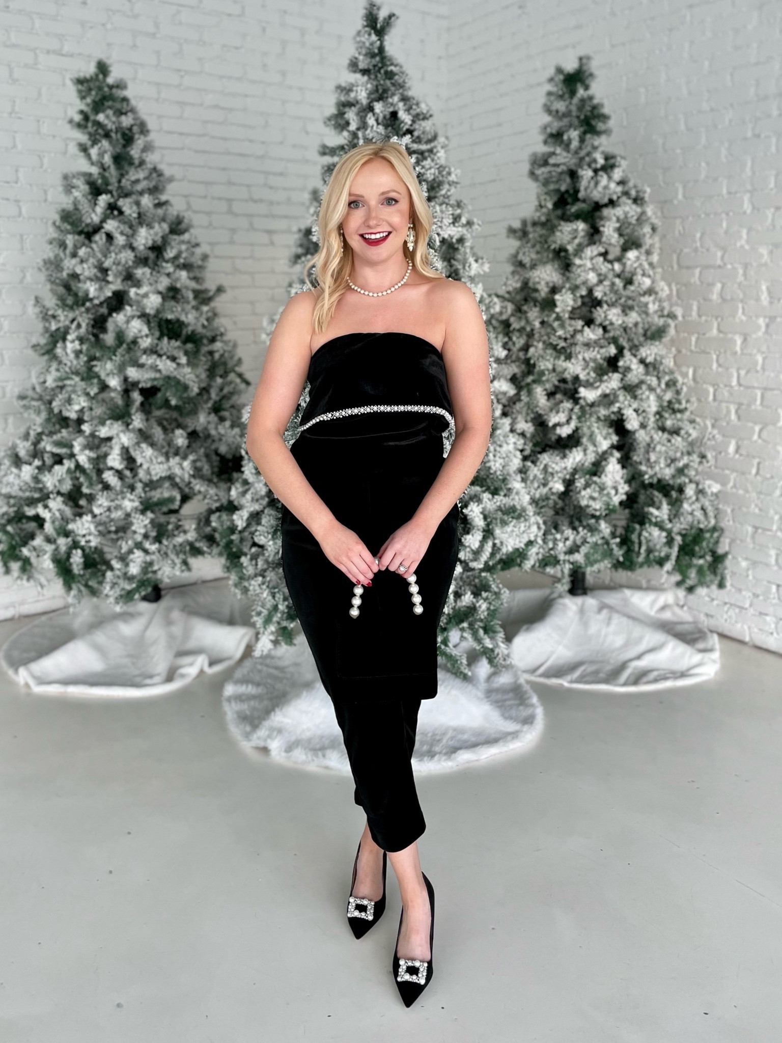 Wearing an XS in top and 2 in pants | holiday outfit, holiday party, velvet top, strapless top, beaded top, velvet pants, Christmas party, New Year’s Eve, New Year’s Eve outfit 

#LTKparties #LTKSeasonal #LTKHoliday