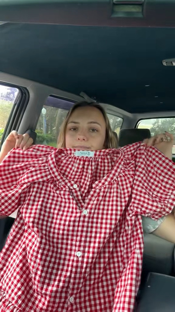 i loveee to thrift 

#LTKstorytime #LTKSaleAlert #LTKootd