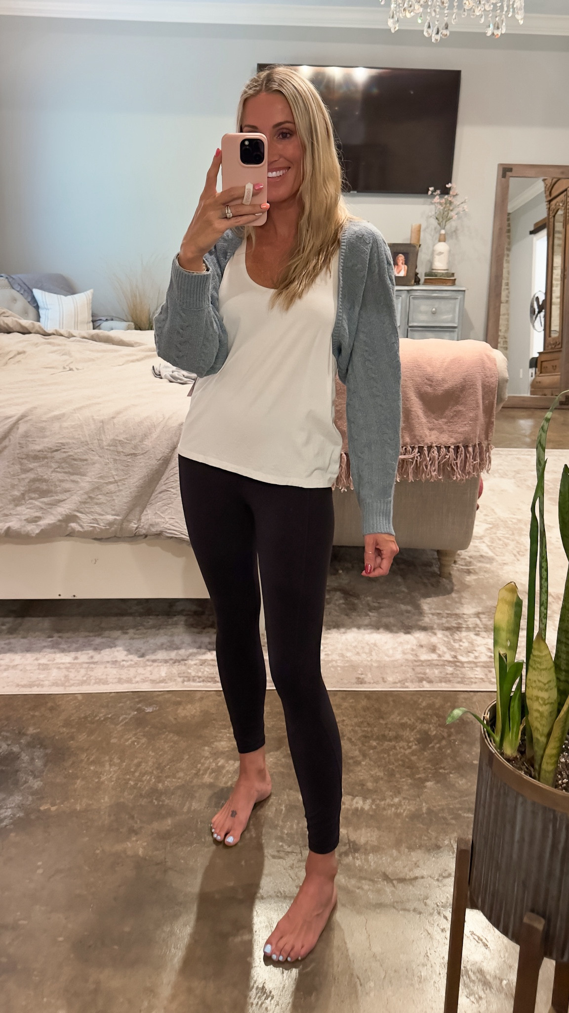 Sweater shrug from Target. Wearing an XS

#LTKSeasonal #LTKFindsUnder50