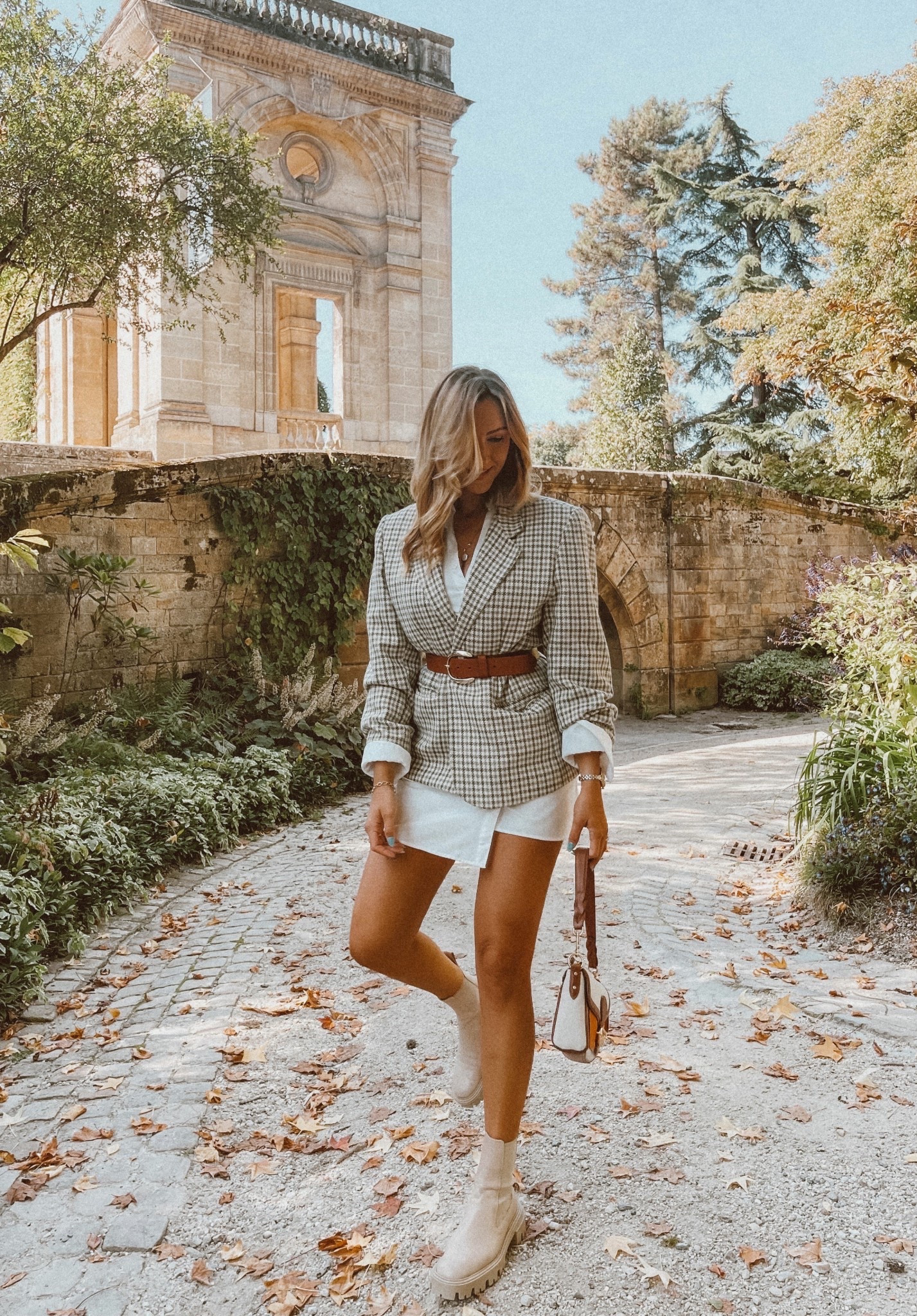 🍂 Fall Fashion Outfit Inspiration 🍁
Cozy layers, neutral tones, and the perfect fall staples.
Linked everything for you, tap to shop and save for later!
fall outfit idea. fall fashion inspo. fall neutrals. fall capsule wardrobe. chic autumn outfit. cozy fall style. boots outfit. blazer outfit. layering outfit. fall trends 2025. everyday fall look. neutral outfit inspo. minimal style. classic fall outfit. #LTKFinds #LTKFall #LTKOutfits #LTKStyle #FallFashion #FallOutfitInspo #FallWardrobe #OOTDFall #FallTrends #NeutralStyle #FallLooks #FallFashion2025 #FallEssentials #CapsuleWardrobe #LayeringSeason #StyledBySara #FallChic #OOTDInspo


#LTKTall #LTKSaleAlert #LTKootd