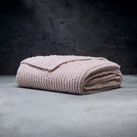Ultra Plush Throw | LUXOME