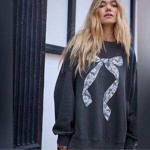 Aerie Women’s Big Chill Bow Graphic Crew Sweatshirt Sz XL Washed gray | Poshmark