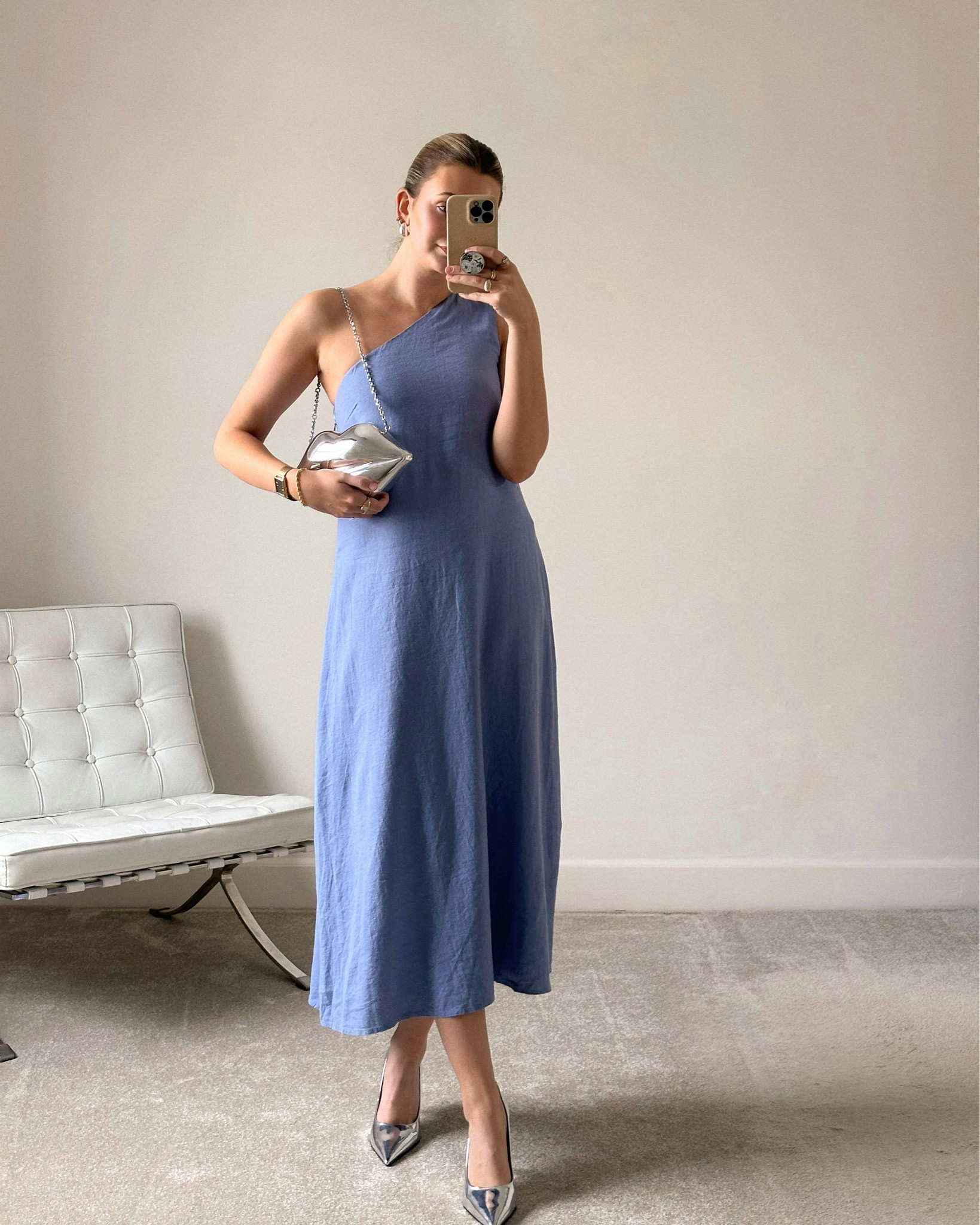 Such an easy piece to dress up and down! It’s a heavy weight linen which makes it perfect for the summer 💙

#LTKsummer #LTKstyletip #LTKuk