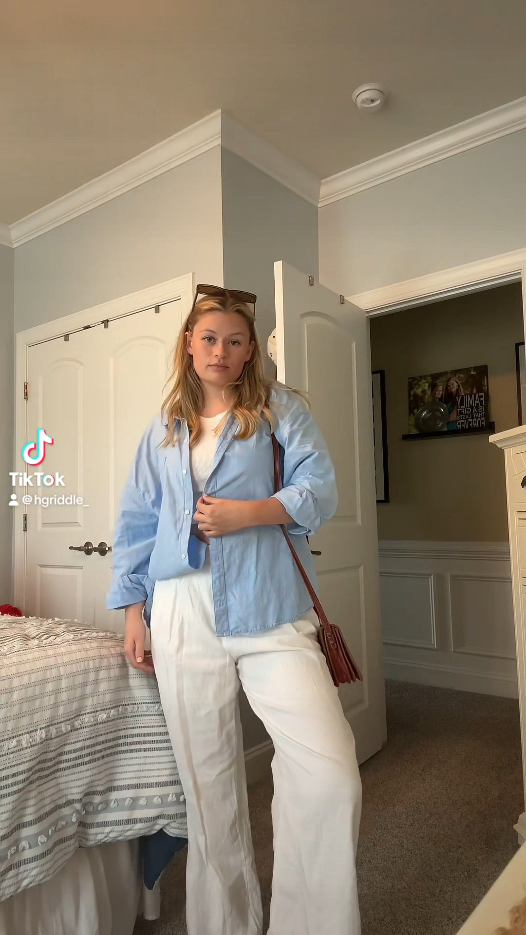 All white outfits with a pop of color &gt;&gt;&gt; super simple summer outfit that’s versatile and breathable 

#LTKTravel #LTKFindsUnder100 #LTKStyleTip