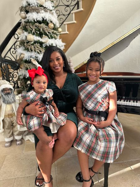 The most adorable plaid dresses for the sweet girls in your life. Perfect for holiday photos or parties! 

#LTKfamily #LTKHoliday #LTKfindsunder50