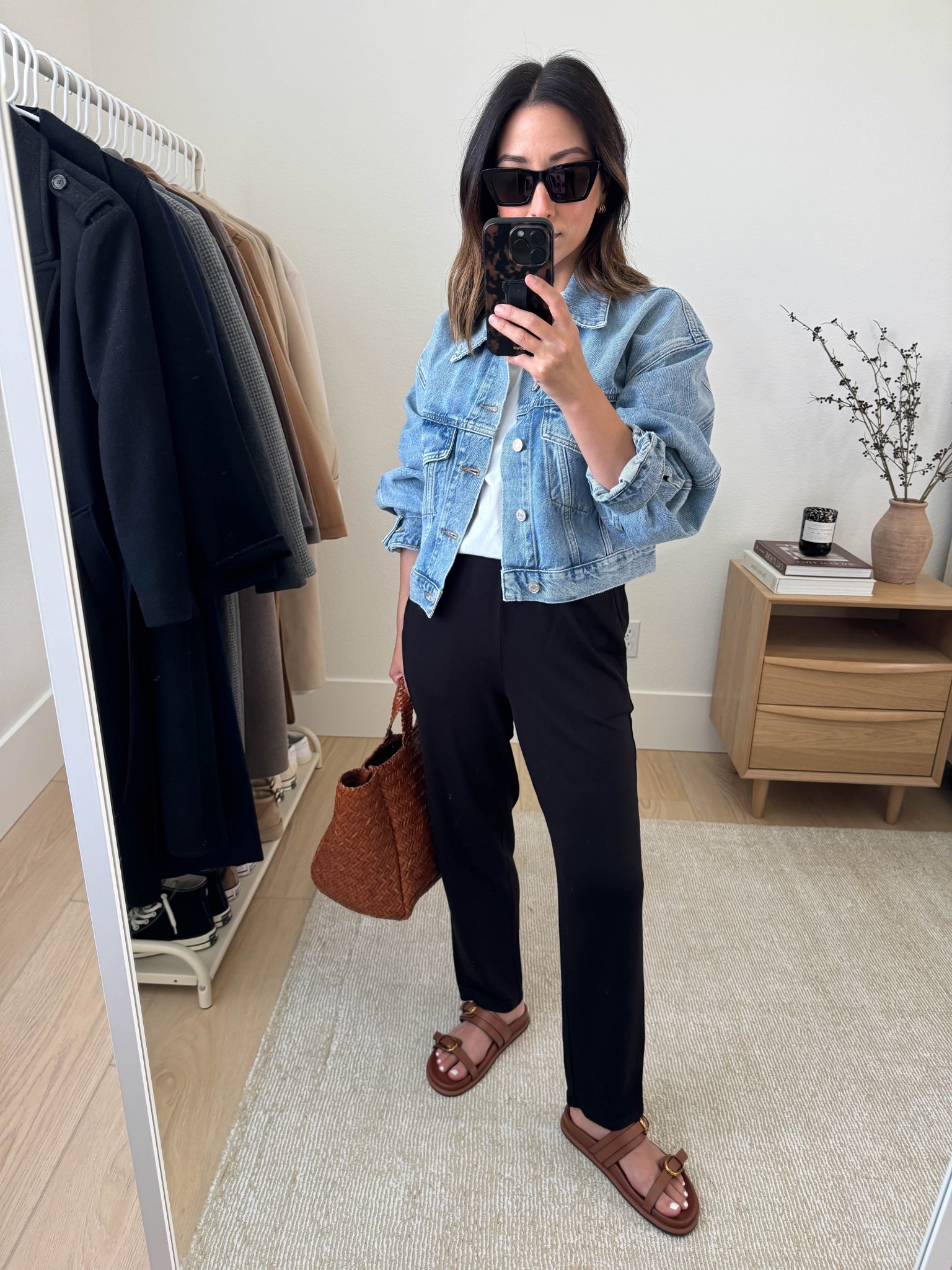 My new Agolde cropped denim jacket. Love h the is cut. My jersey pants here are old so I’m not sure if the new ones are the exact same. 

Agolde jacket xs
Everlane tee medium
Eileen Fisher pants xs
Zara slides 5
Mares tote 
YSL sunglasses 

#LTKPetite #LTKStyleTip #LTKShoeCrush