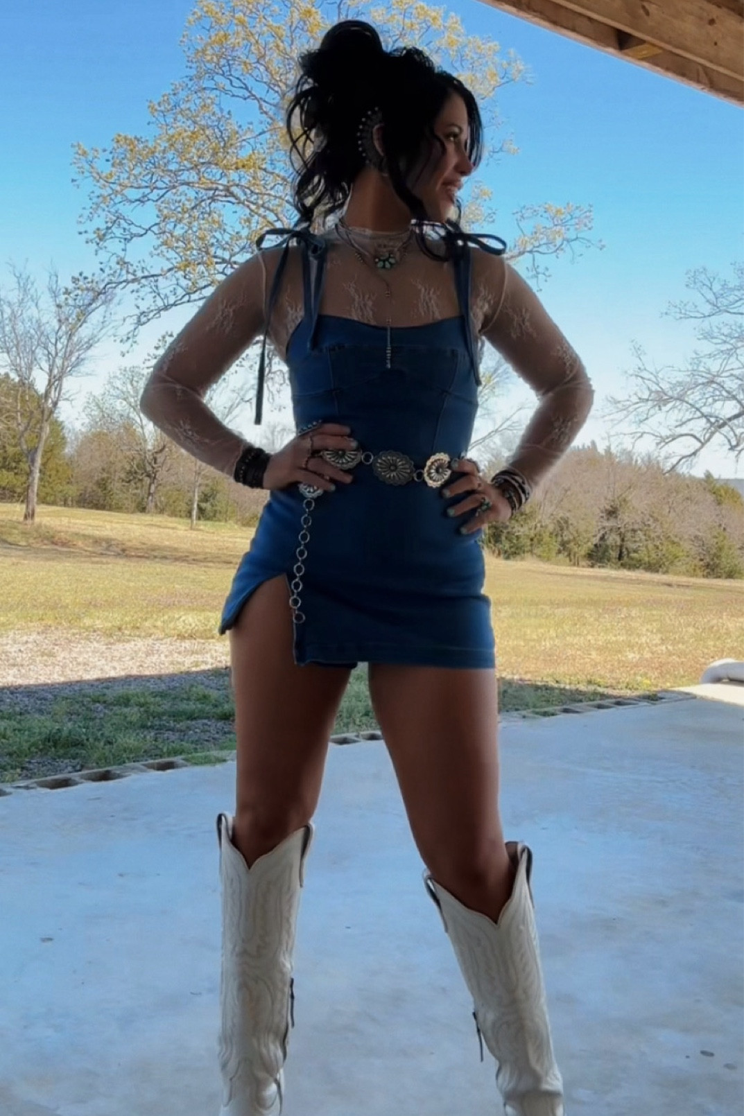 The romper is sold out, but I found one that would be cute to wear🌸🌷🌼🌻 #western #westernfit #westernfashion