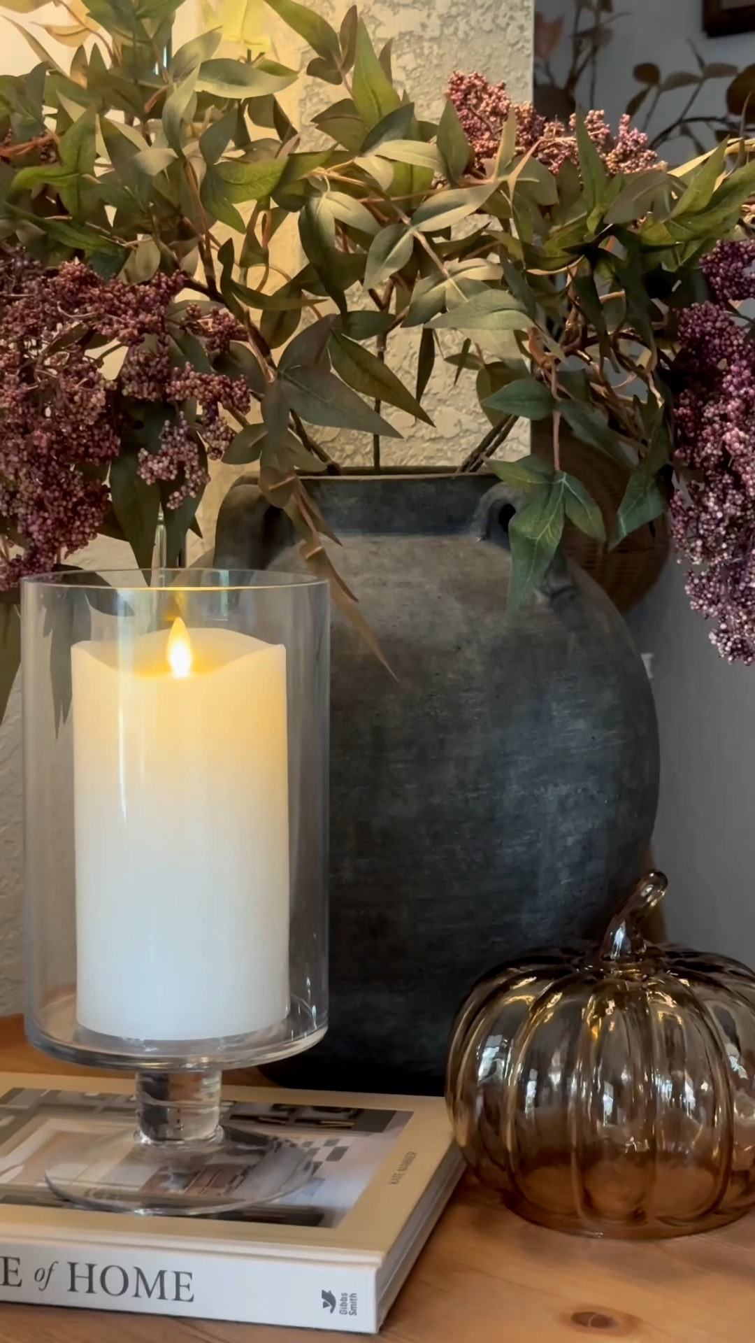 Fall side table styling!🍂
#fall decor #ltk

#LTKSeasonal #LTKHome #LTKActive