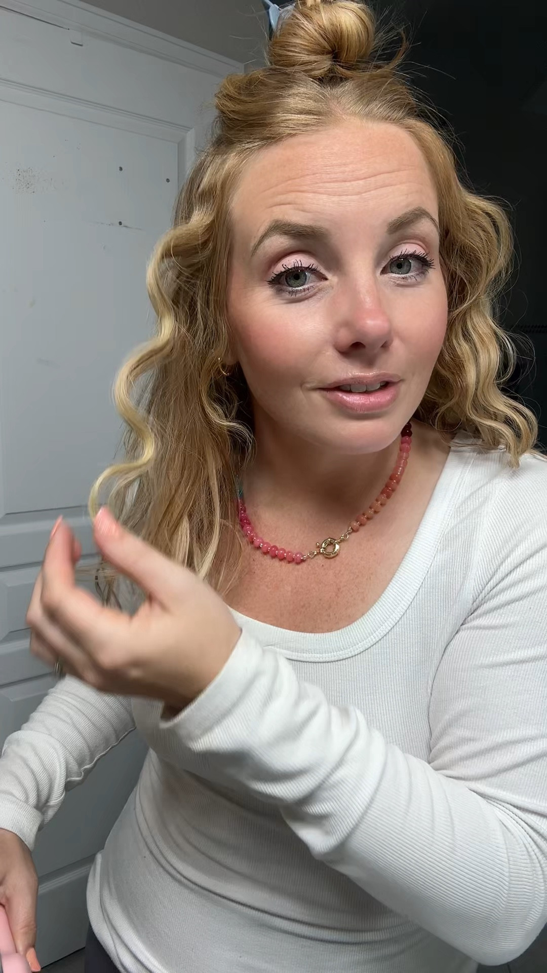 What I use to get my wavy hair





TYMO Rovy hair waver
Beachy hair waves 
Summer hair styles
GRWM 

#LTKgrwm #LTKmorningroutine #LTKdayinmylife