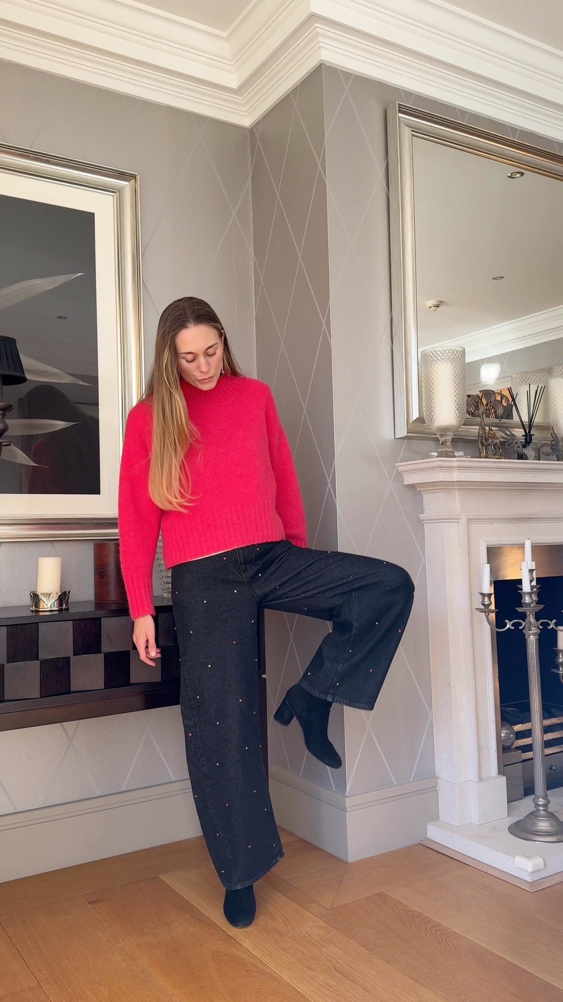 Styling up sparkling jeans, which outfit would you prefer? 

#jeans #grwm #gooutoutfit #christmasparty #partycasual

#LTKwinter #LTKjeans #LTKfestive