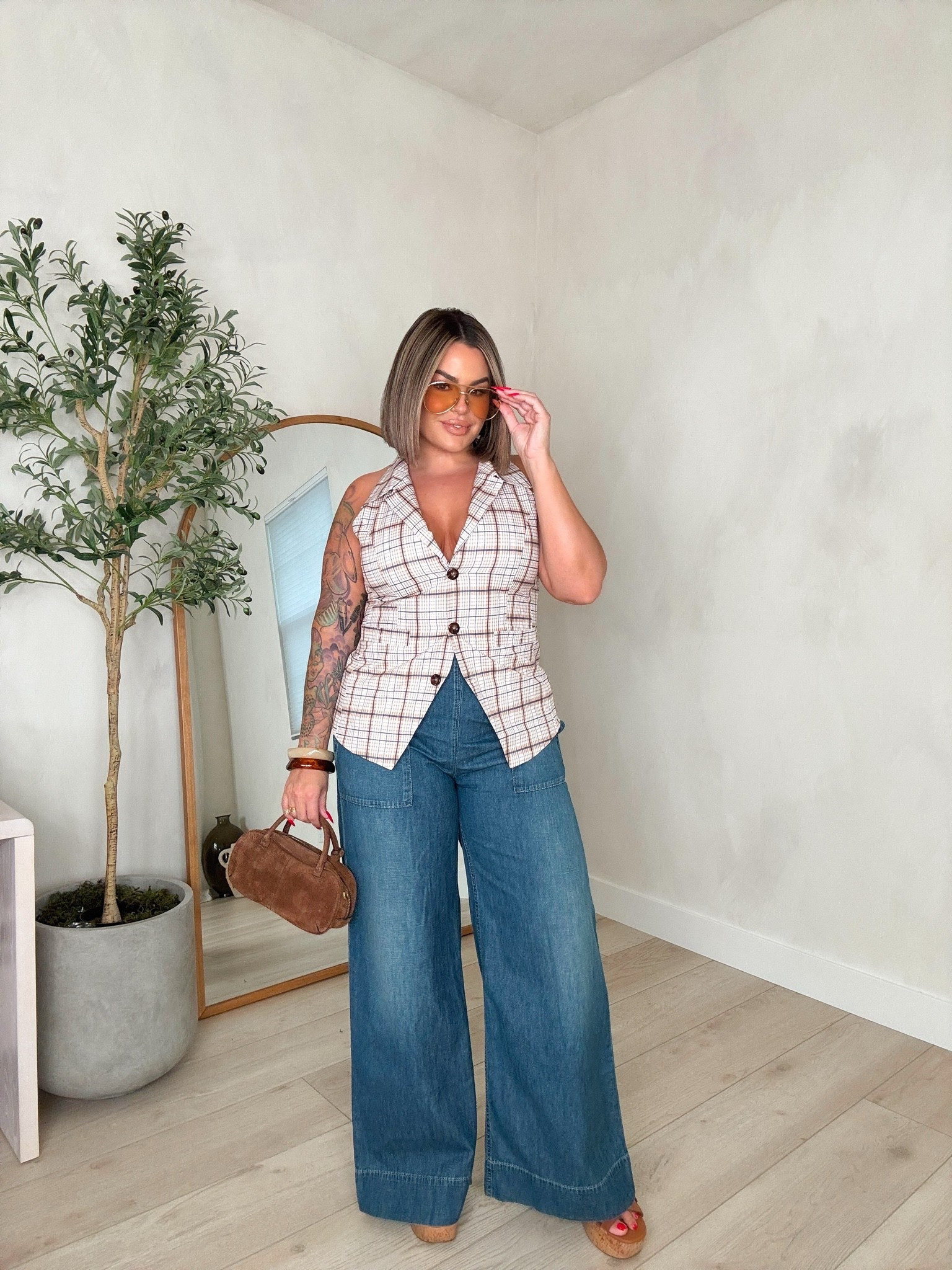 Top xl 
Jeans L 
Heels linked similar 
Bag linked similar