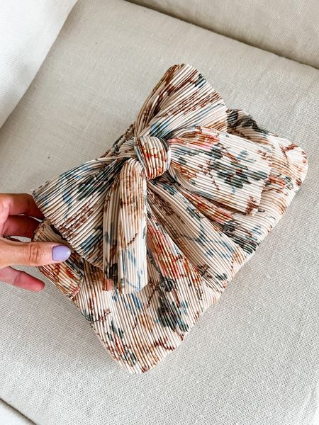 The cutest floral clutch! It would be great for a wedding or any summer event! #loverlygrey

#LTKFind #LTKSeasonal #LTKstyletip