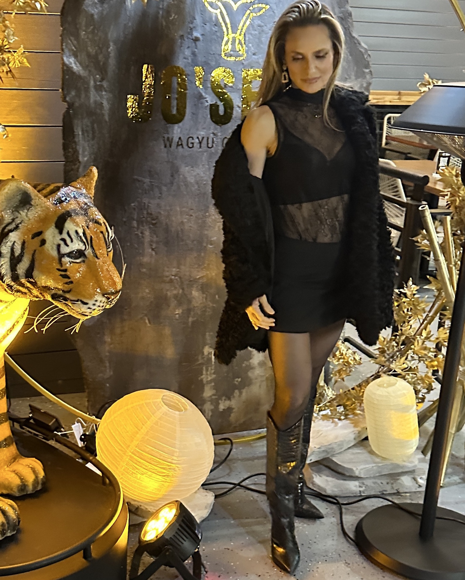 I’m obsessed with this revolve bodysuit so comfy and under $100

#LTKSeasonal #LTKootd #LTKOver40