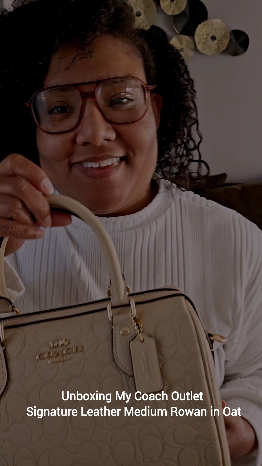Unboxing My Coach Outlet Signature Leather Medium Rowan in Oat / It's currently available in pistachio!

