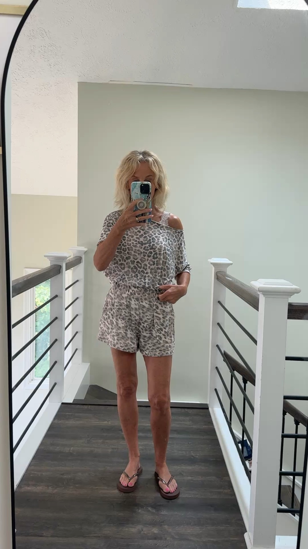 @Aerie #matchingset #leopard #loungewear

#LTKSaleAlert #LTKPetite #LTKOver40