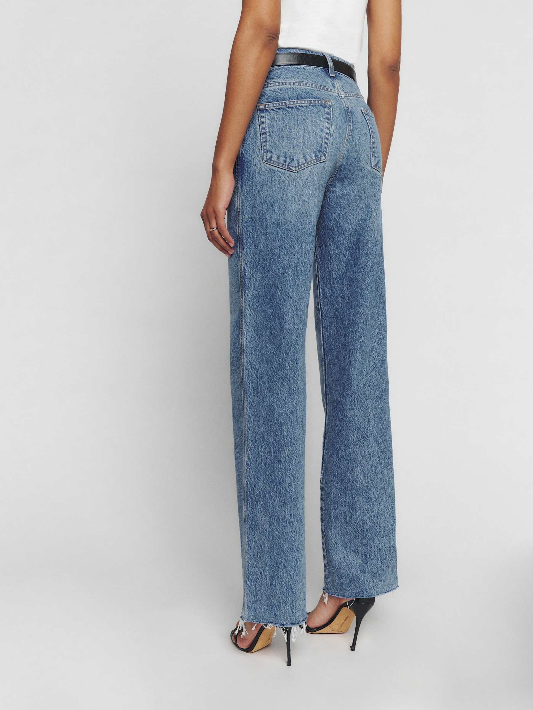 Val 90s Mid Rise Straight Jeans | Reformation (Global)