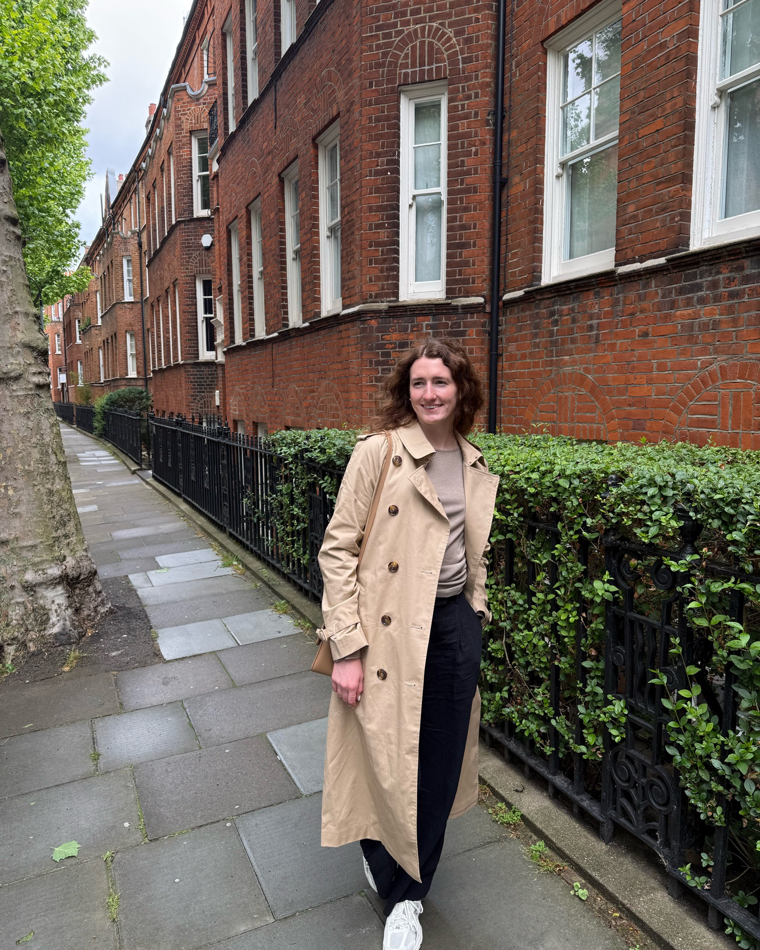 out for a stroll in london ootd 🇬🇧

#LTKTall #LTKTravel #LTKootd