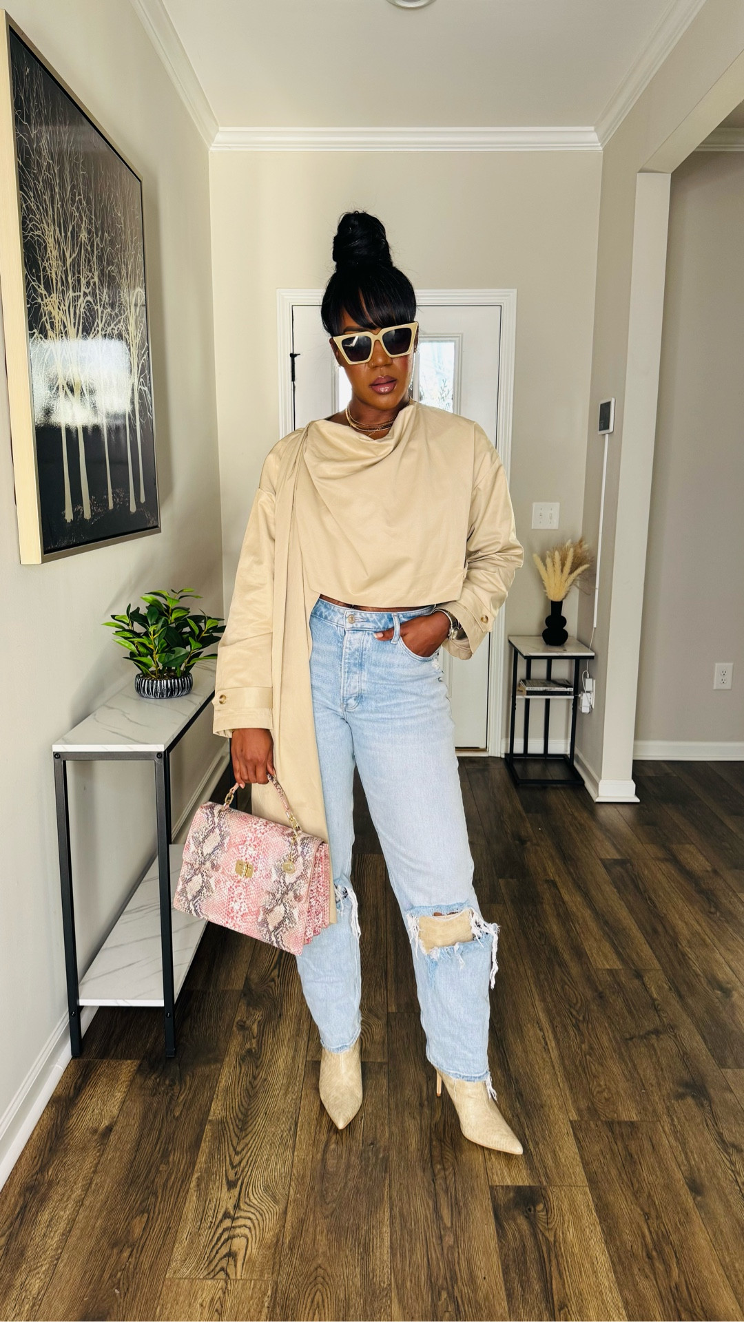 Top: @Macys 
Jeans: @abercrombie 

#LTKMidsize #LTKootd #LTKgrwm
