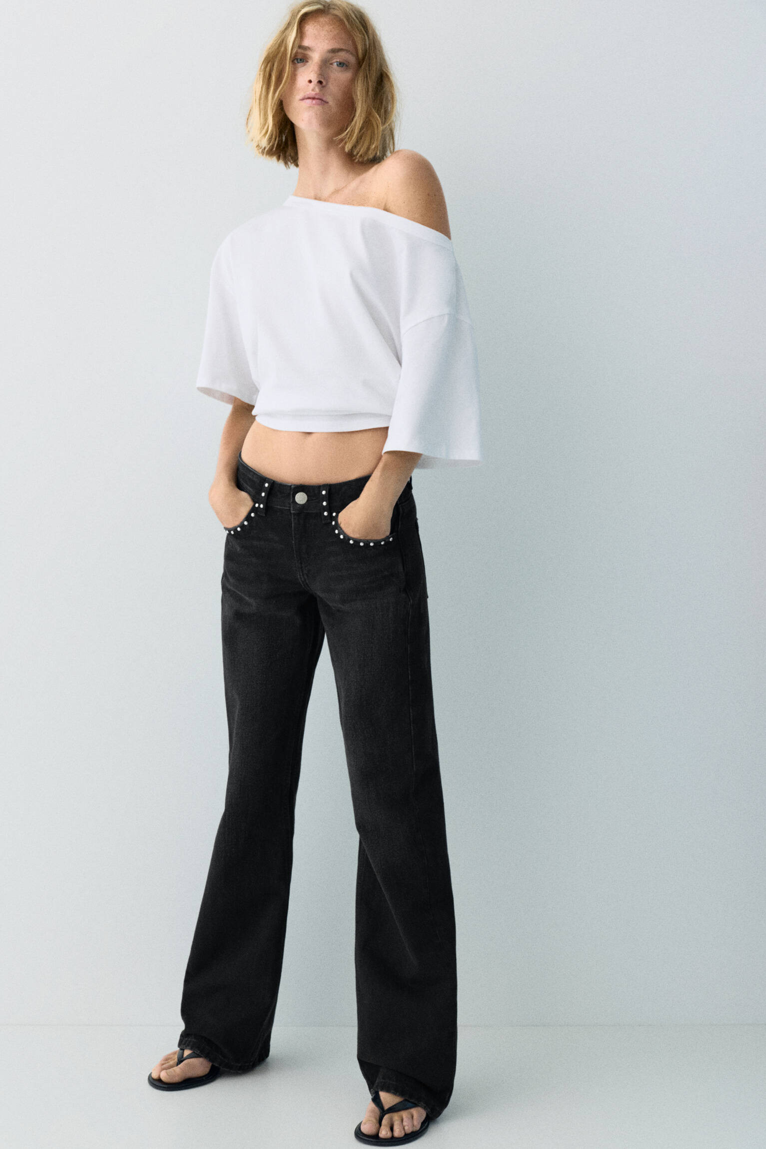 Straight-leg jeans with star studs | Pull&Bear United Kingdom | PULL and BEAR UK