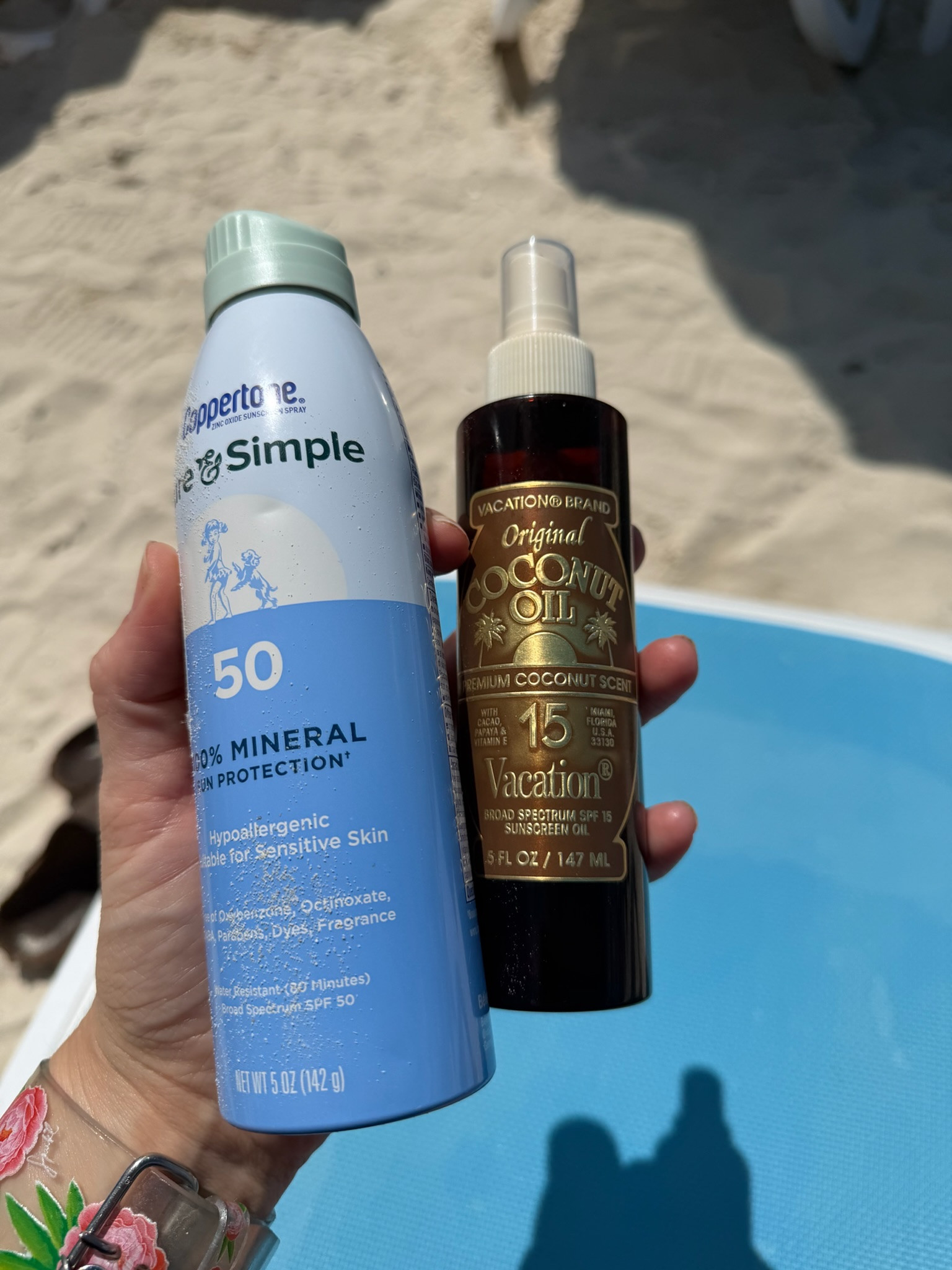 Summer is almost here and these are two staples in my beach bag as a mom! 

vacation coconut oil tanning oil sunblock mineral sunscreen zinc oxide  

 