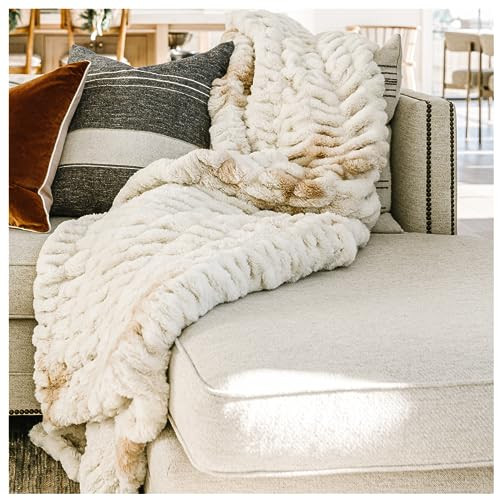 Minky Designs Luxurious Minky Blankets | Super Soft, Fuzzy, and Fluffy Faux Fur | Preppy Couch Covers & Throw Blankets | Ideal for Adults, Kids, Teens (Chic | Crème Brulee) | Amazon (US)