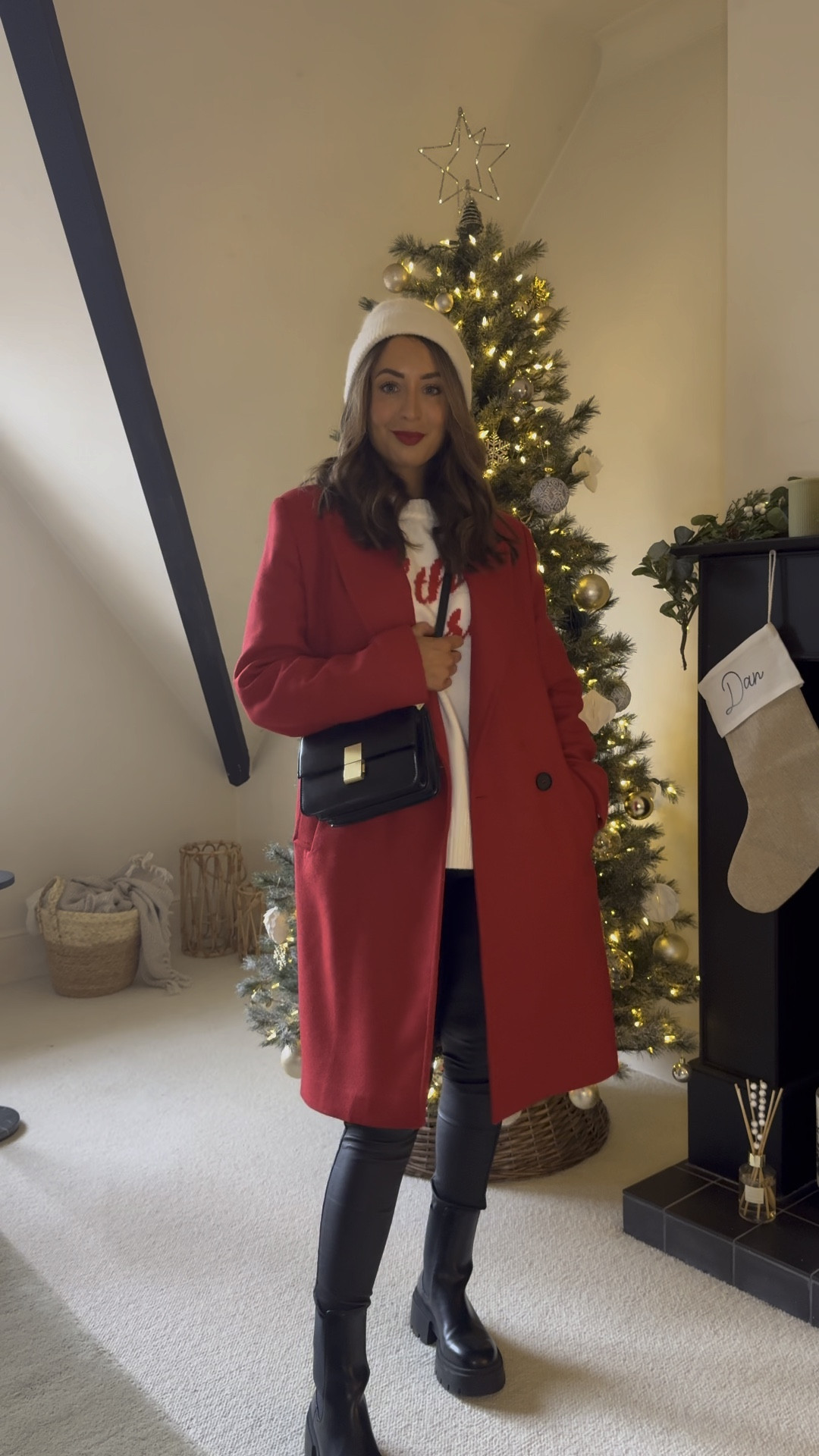 What I’d wear to a Christmas market ❄️ red is my favourite colour right now ❤️

#LTKSeasonal #LTKeurope #LTKstyletip