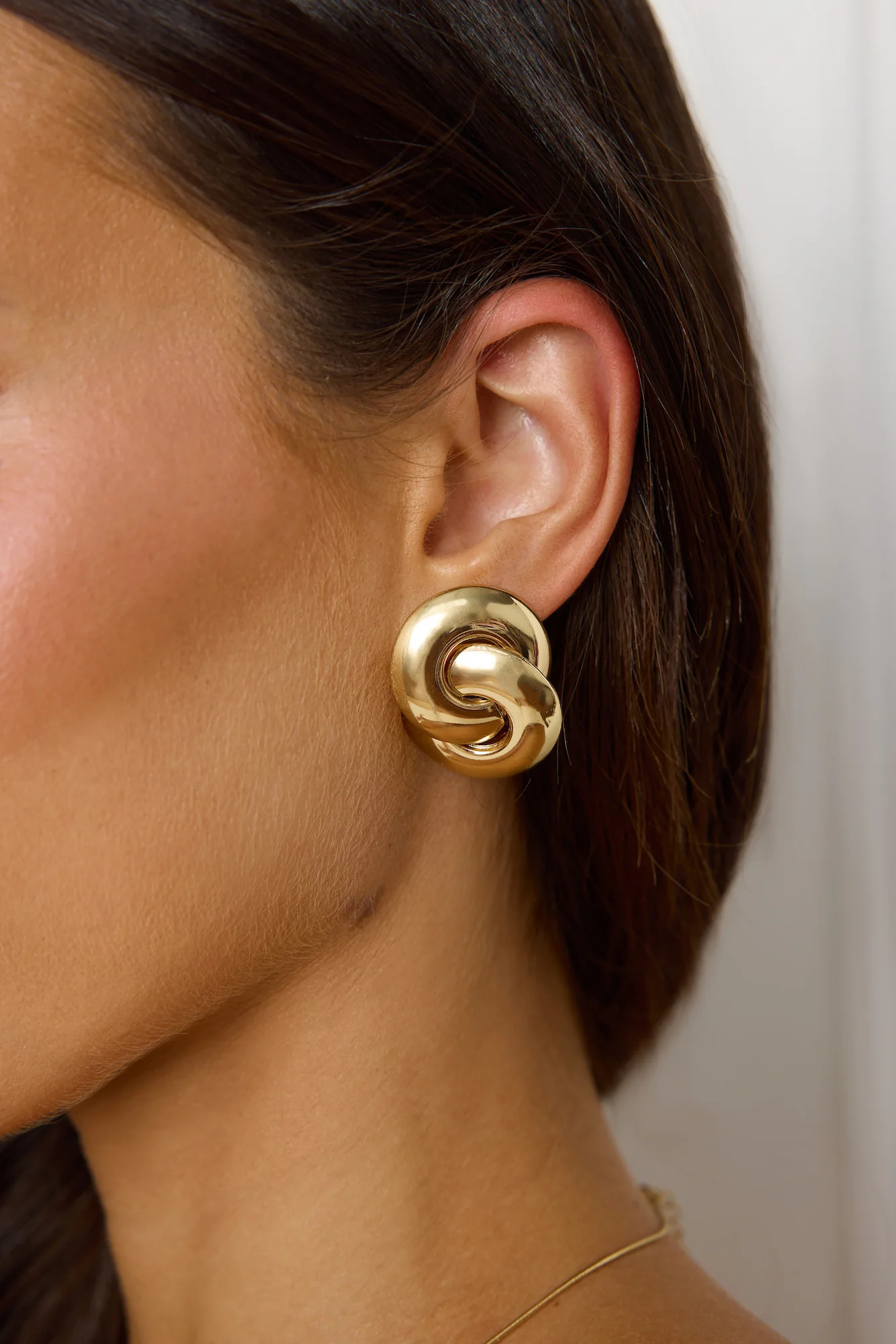 Aiko Earrings Gold | Hello Molly (US)