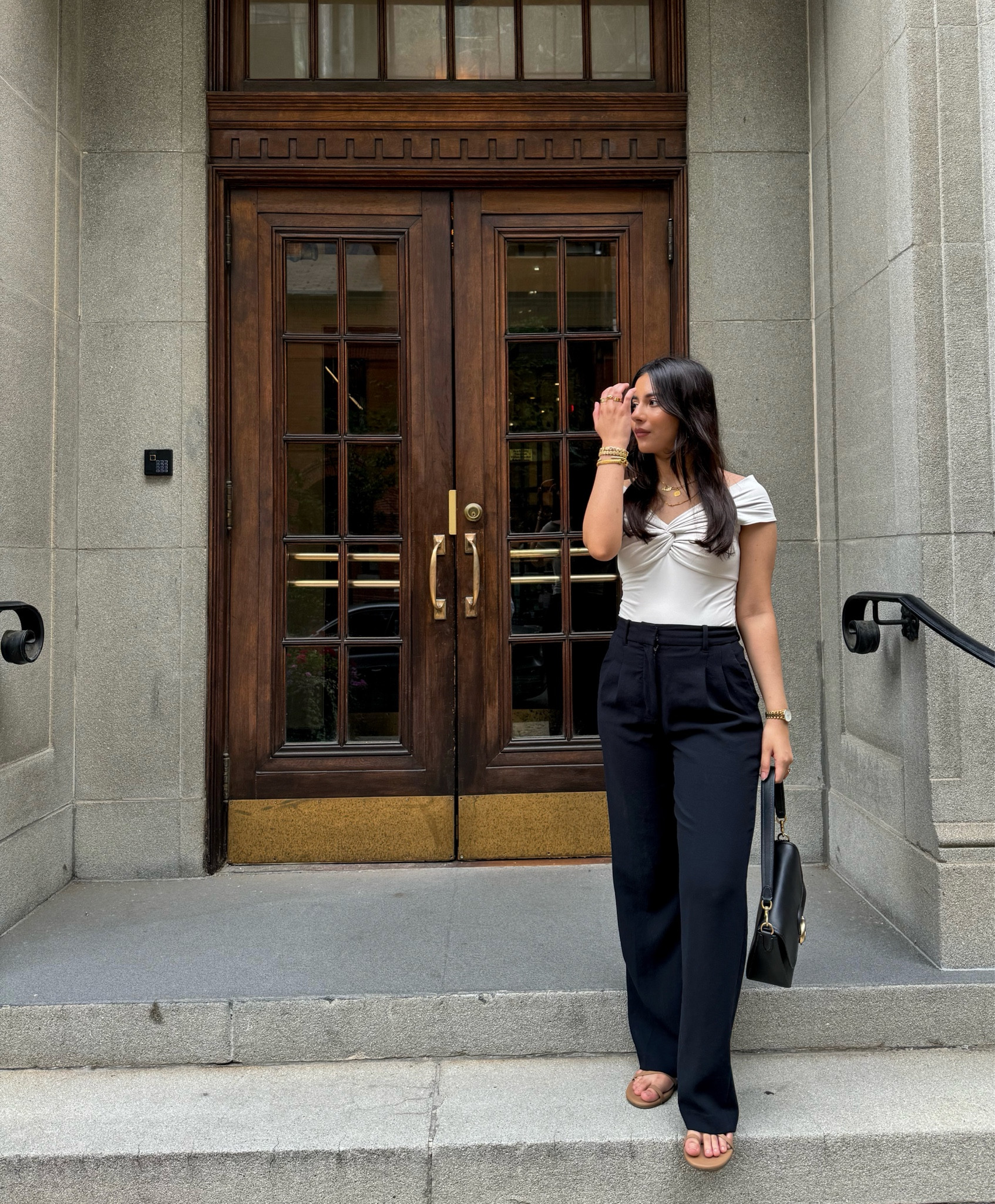 Summer minimal outfit inspiration 