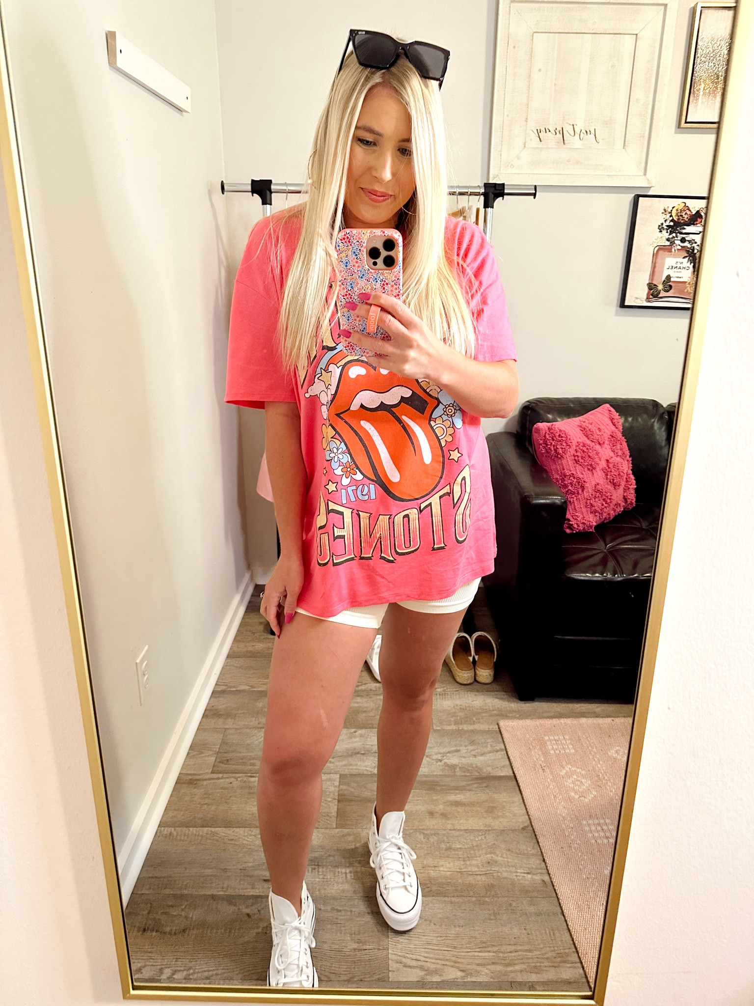 Walmart graphic tee! 💖

#LTKunder50 #LTKFind #LTKstyletip