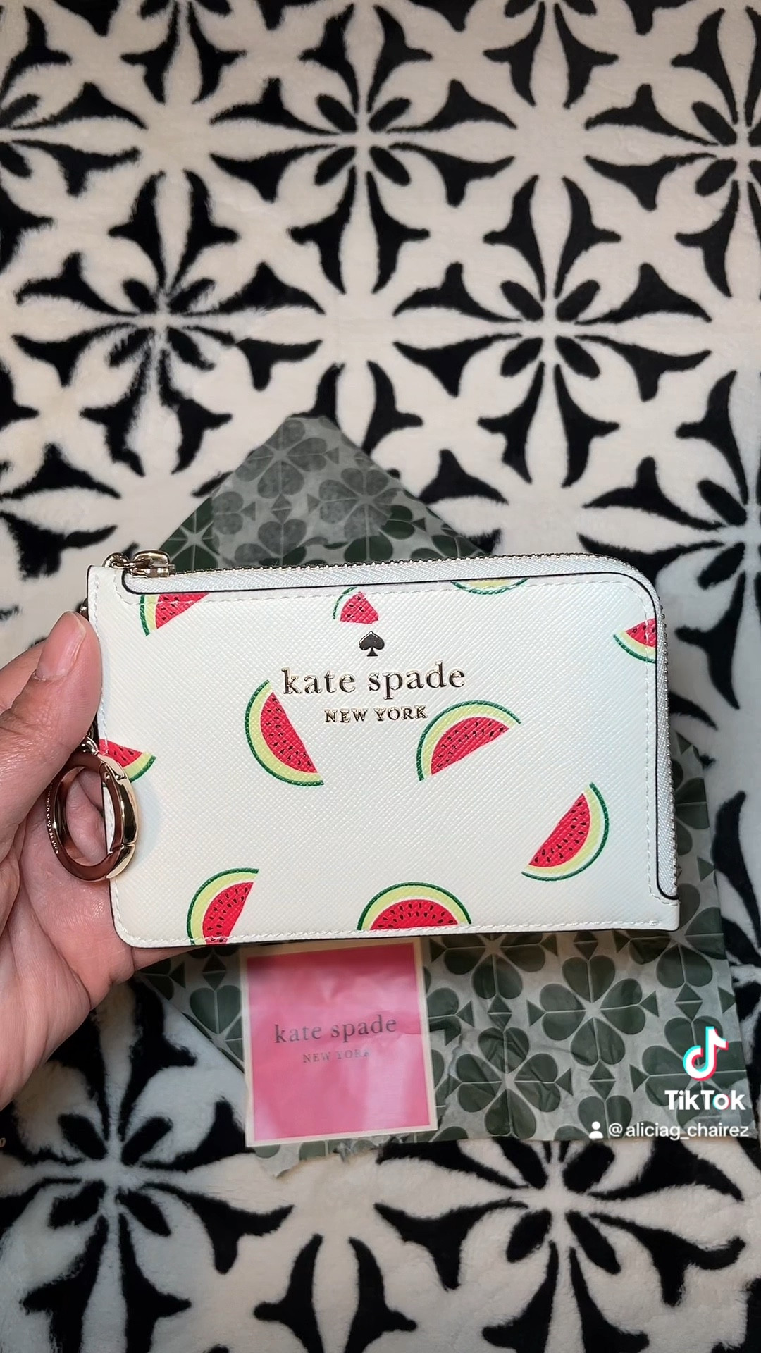 Cutest summer wallet🍉 #katespadefind #LTKshopping #onlineshopping #cutefinds

#LTKFind