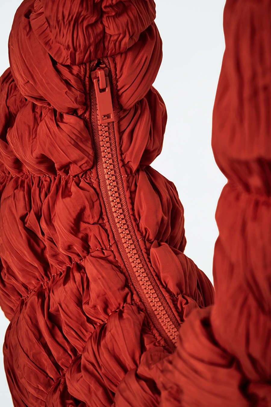 RIPPLE CROSSBODY - NYLON - RED - COS | COS (EU)