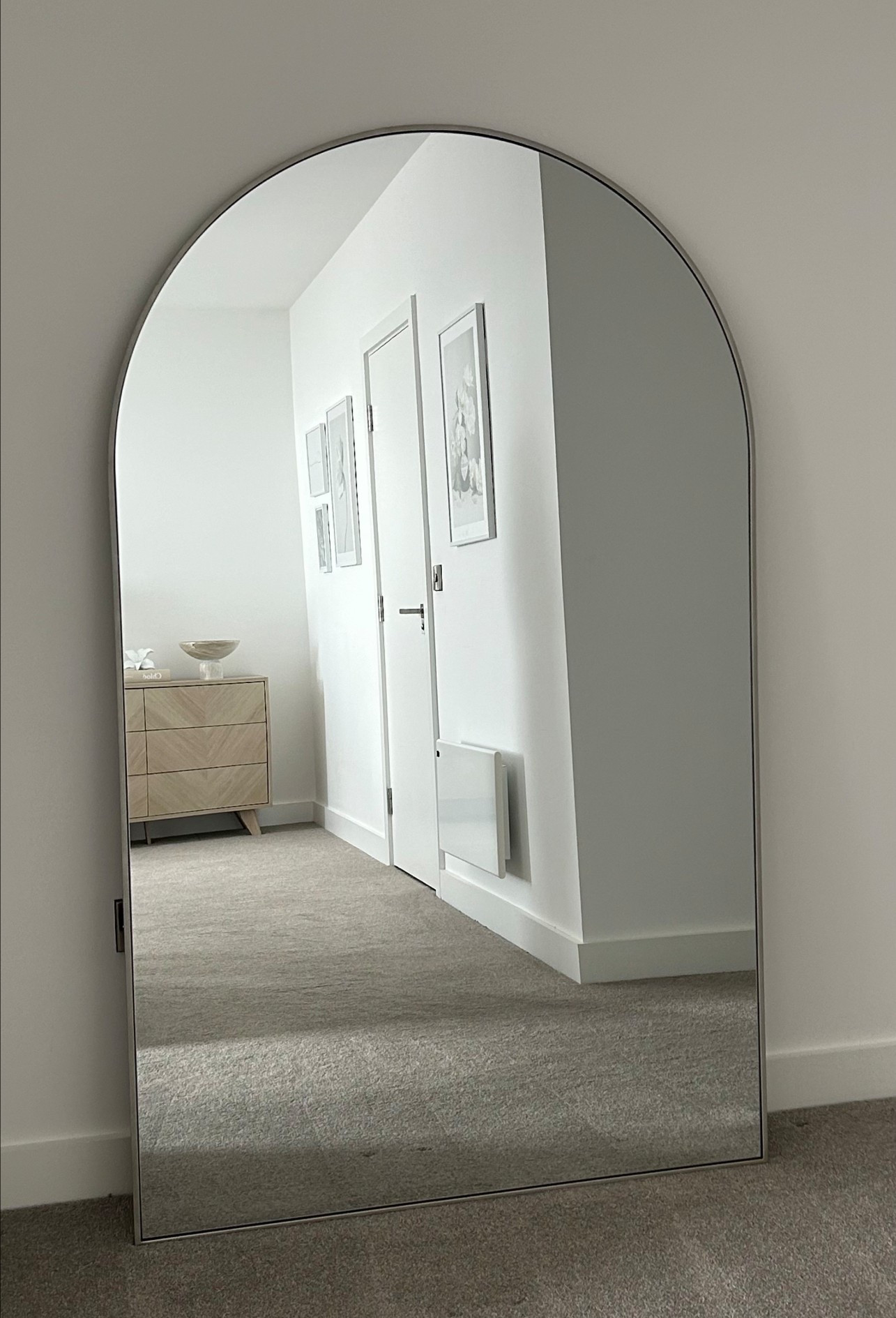 Dreamy mirror 🤍

Drawers - Next 
Prints - desenio 
Decor - next 

#LTKuk #LTKhome
