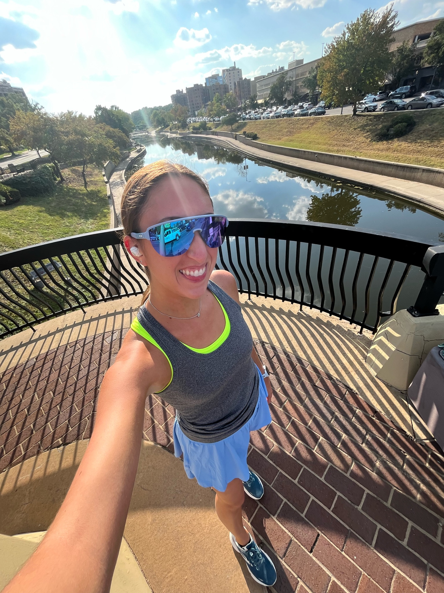 Girl best sale oakley sunglasses