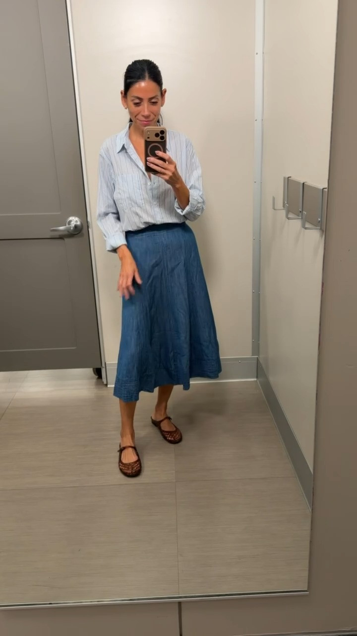 Easy fall transition outfit🤎 Love this midi skirt paired with a classic button-down!





ootd, fall outfits women, chambray midi skirt, chambray skirt outfit, button down shirt, fall transition outfit, casual fall outfit, midi skirt outfit, everyday style, fall fashion, transitional outfit, fall outfit ideas, carla.bushey 

 #LTKootd #LTKSeasonal