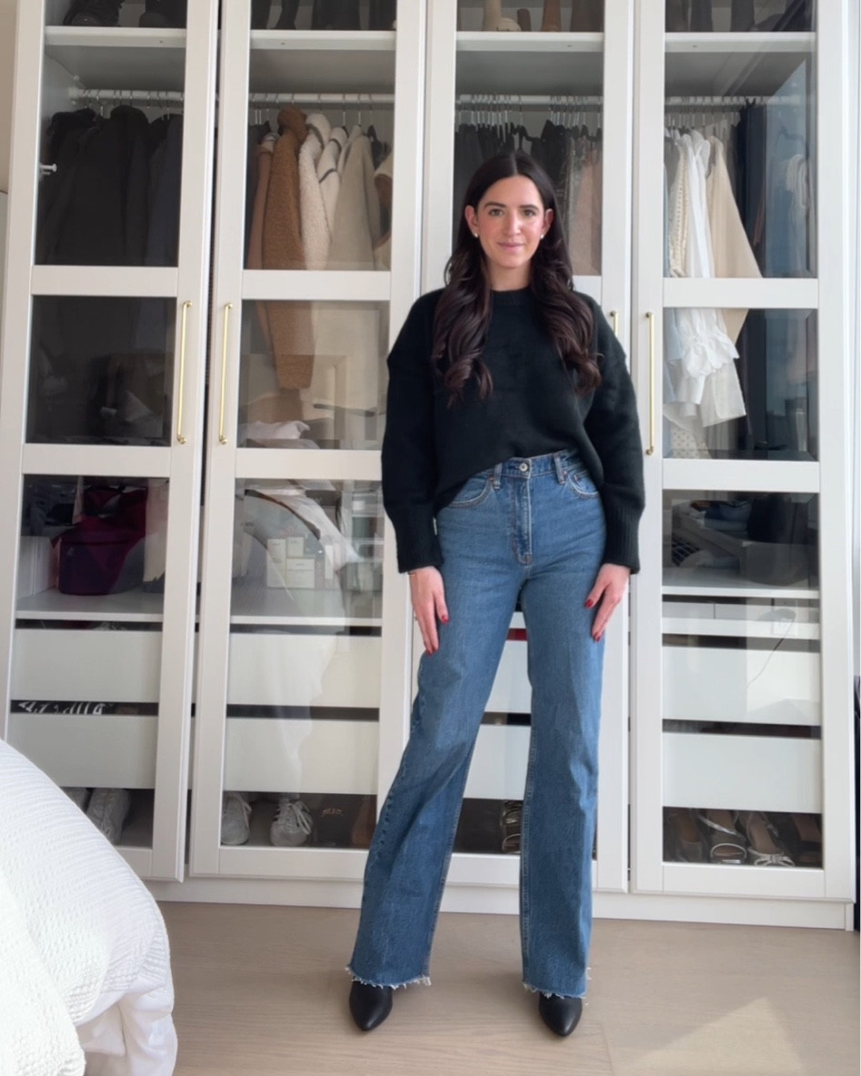 Wearing a 26 but the 25 also fit me 

Holiday, holiday outfit, sweater, denim, jeans, Abercrombie, Black Friday 

#LTKSeasonal #LTKCyberWeek #LTKHoliday