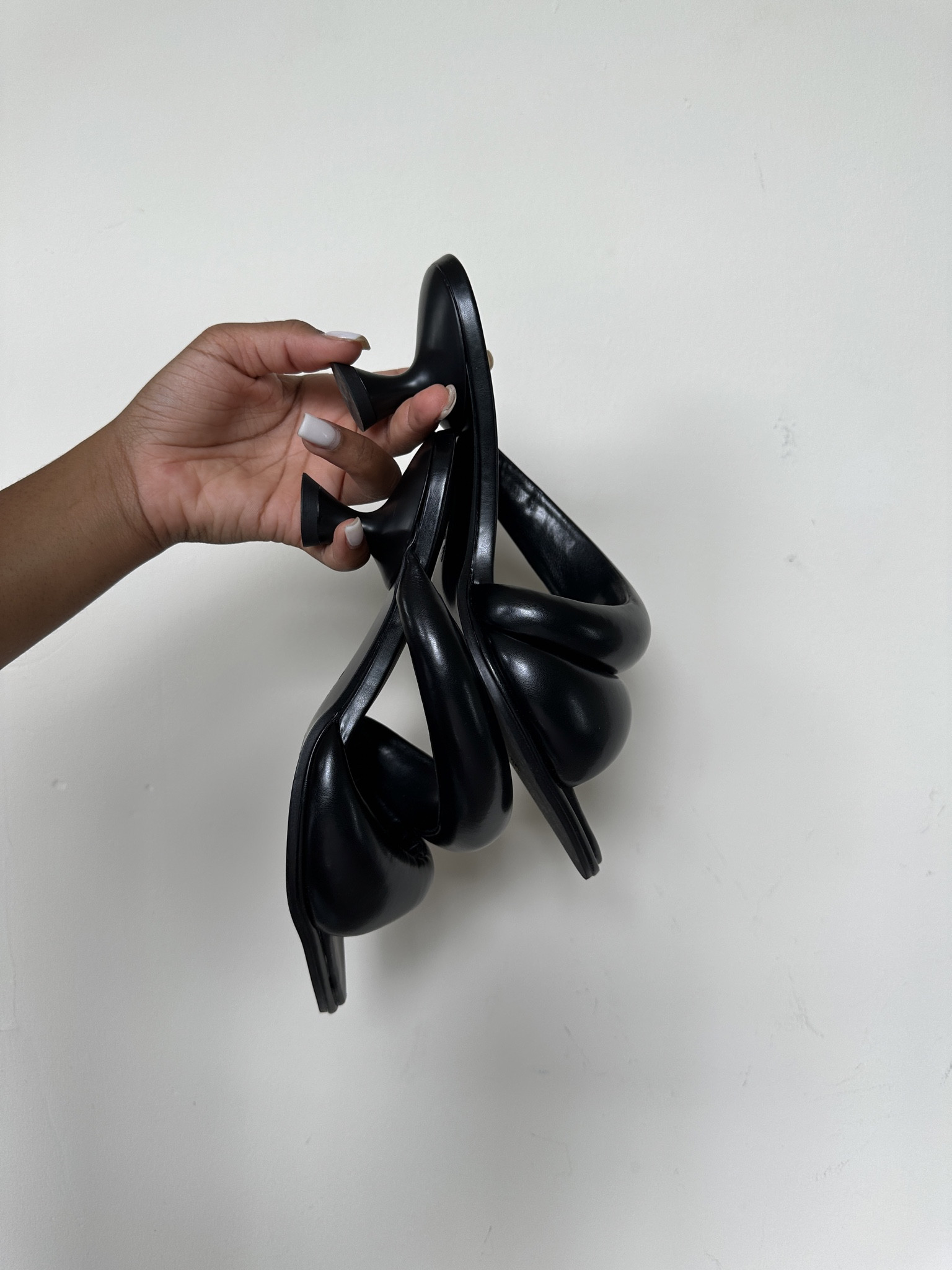 Kitten heels are in, so I hear👀😅 

#LTKstyletip #LTKSeasonal #LTKfindsunder100