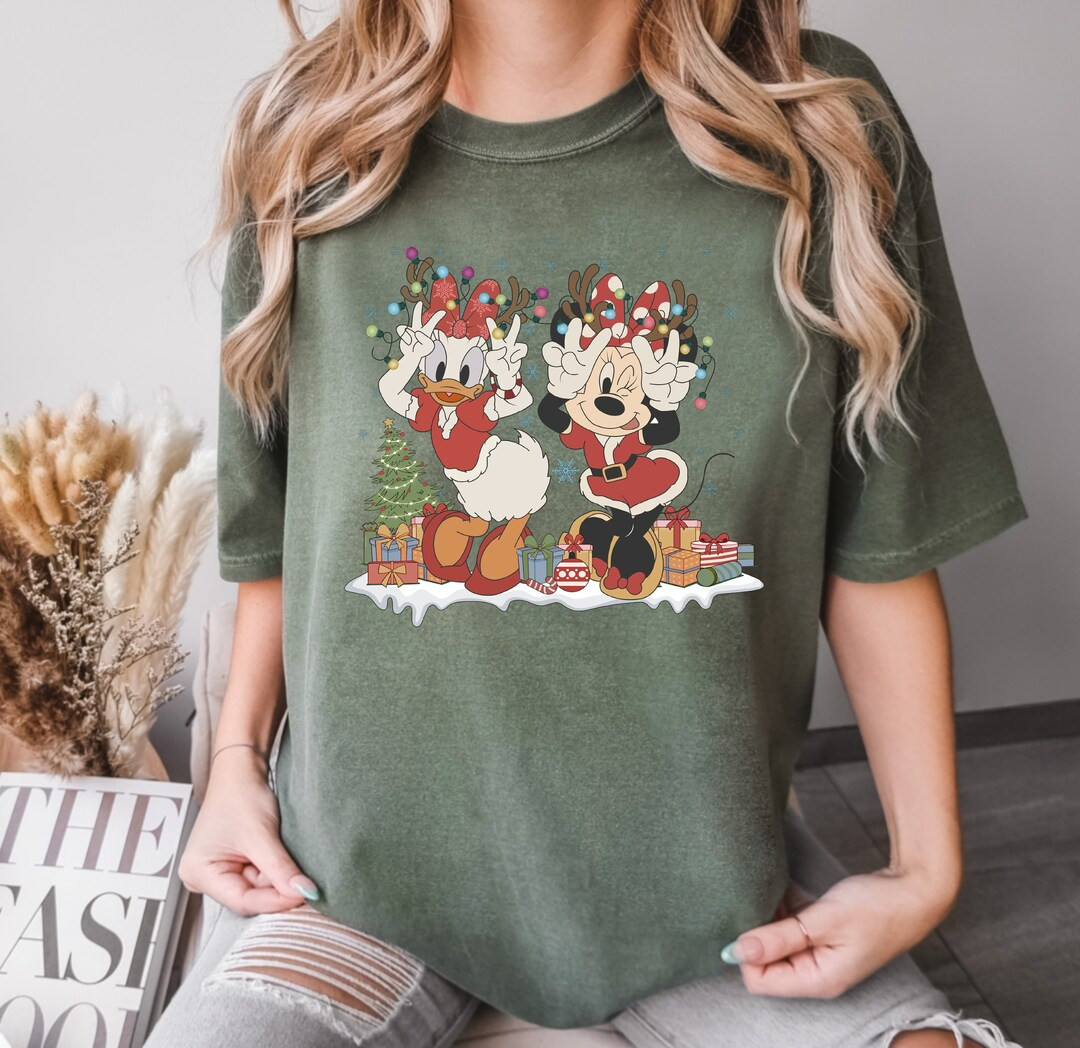 Comfort Colors® Vintage Minnie Daisy Christmas Shirt, Christmas Shirt, Disney Bestie Shirt, Minn... | Etsy (US)