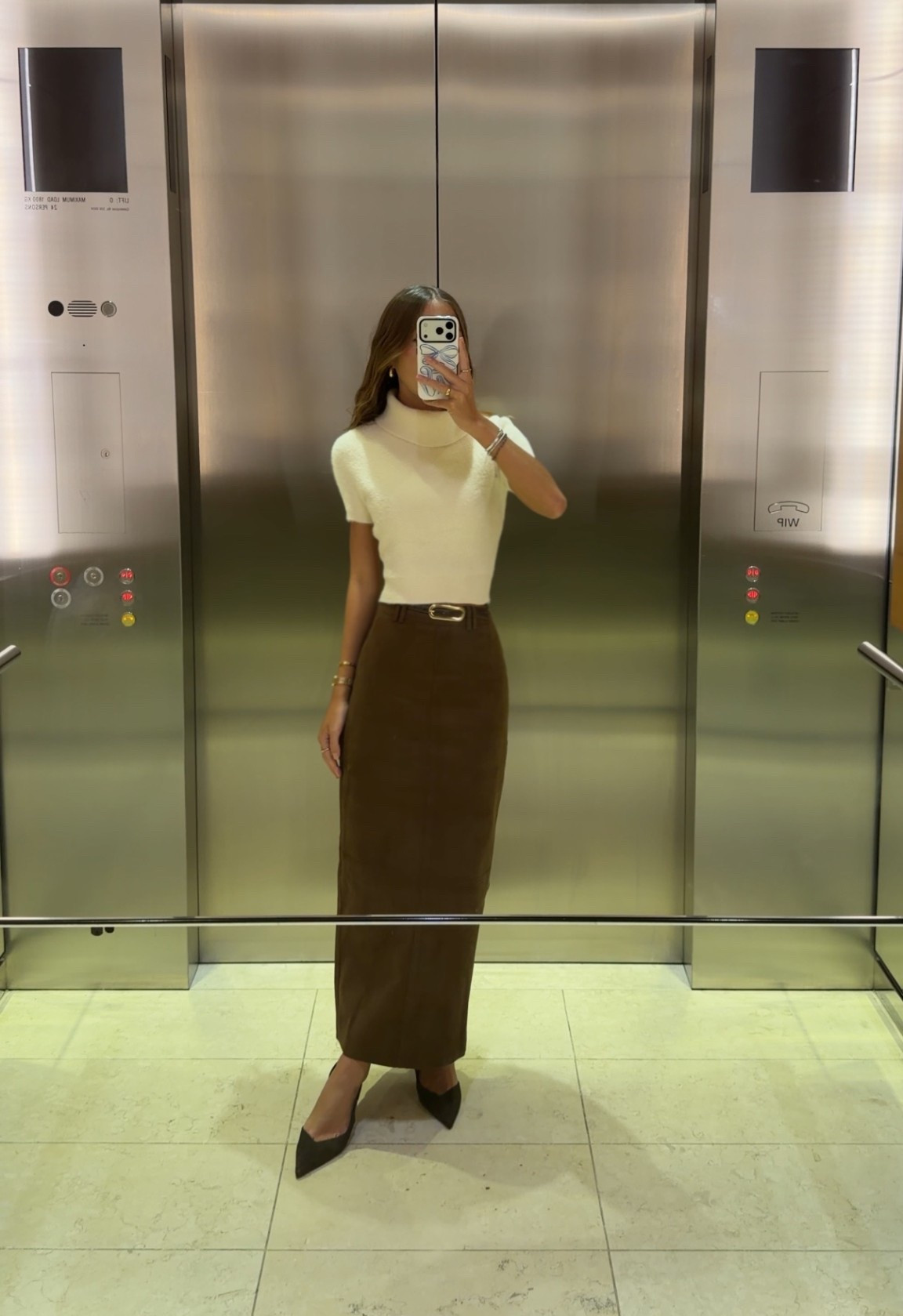 Office ootd 🤍 love this suede skirt

#LTKstyletip #LTKaustralia #LTKworkwear