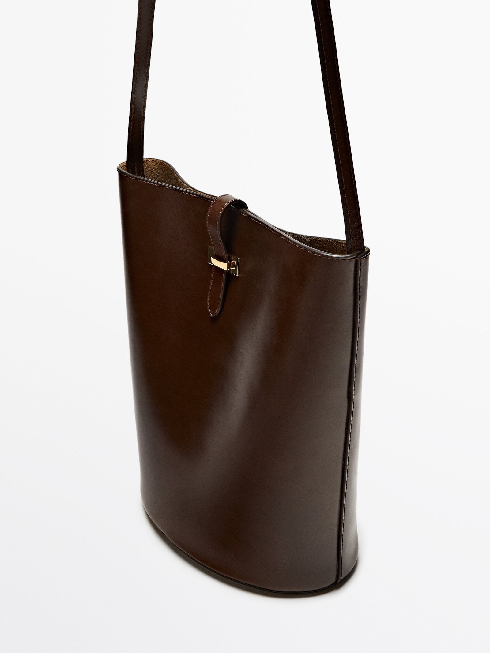 Nappa leather bucket bag with buckle | Massimo Dutti UK