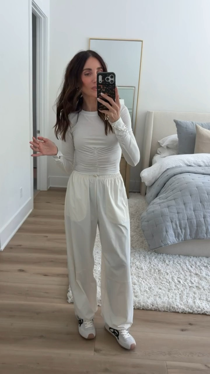 Active pullover, size XS, pants size S.

Target activewear find 🤍 This neutral pullover + relaxed pants combo is such an easy everyday look!

Target activewear, Target fashion, Target finds, active pullover, women’s activewear, neutral outfit, relaxed pants, casual outfit ideas, athleisure outfit, Target outfit ideas, everyday style, comfy casual outfit, women’s fall style, neutral activewear, affordable fashion

#LTKOver40 #LTKootd
