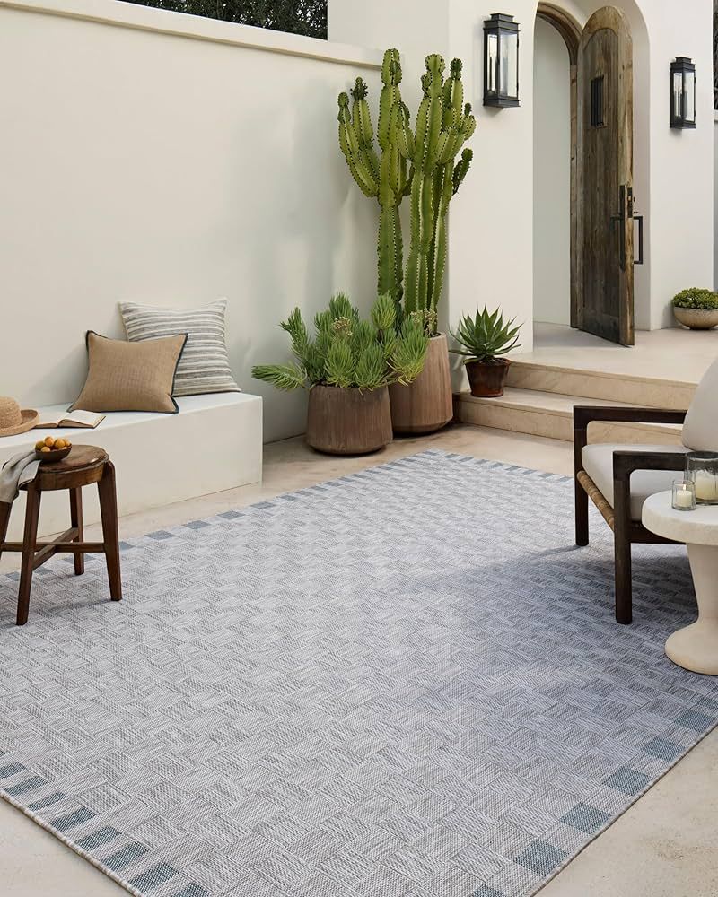 Loloi Amber Lewis Topanga Collection TOP-07 Silver/Blue 6'-7" x 9'-4" Indoor/Outdoor Area Rug | Amazon (US)