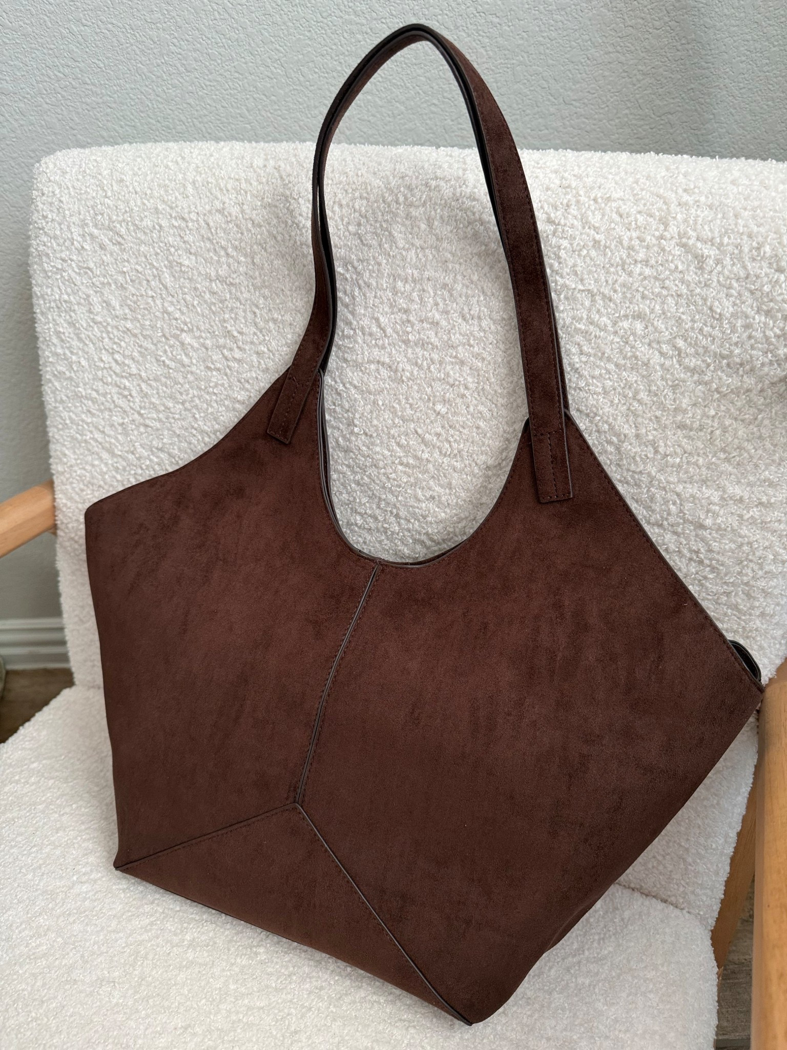 Just got it from target 
#brownbag
#suedebag
#chocolatebrown


#LTKmomlife #LTKootd #LTKOver40