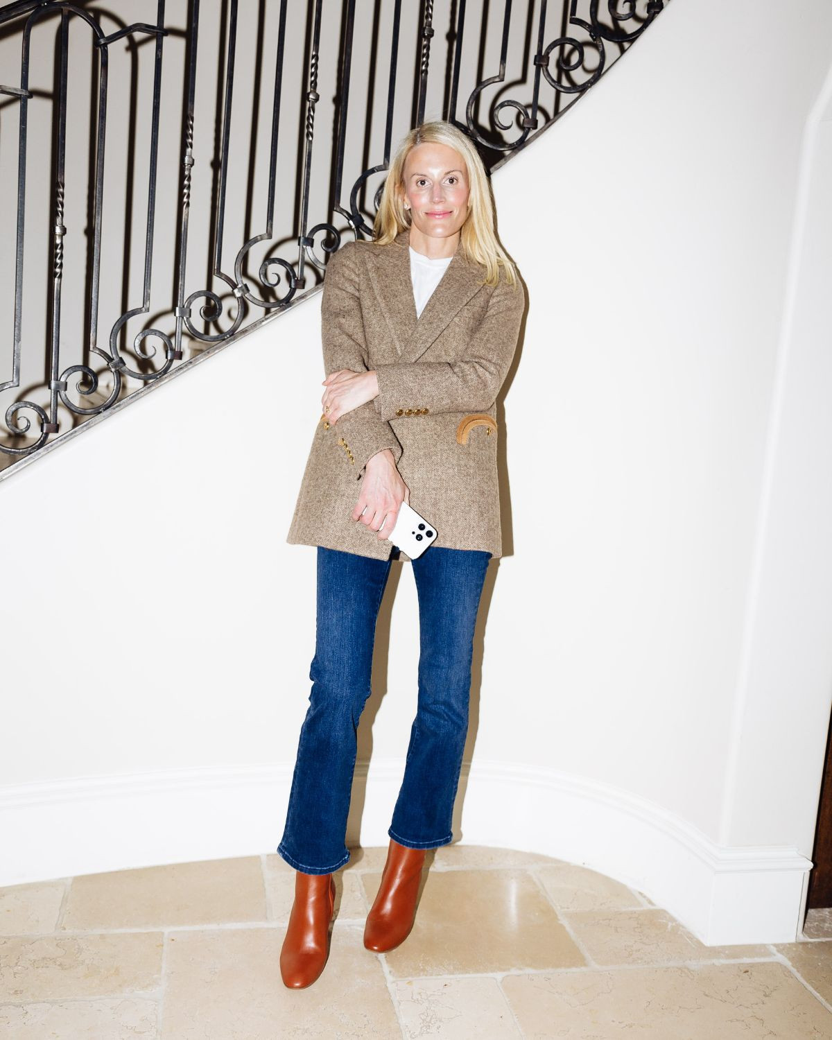 A SHORT LIST OF VERY GOOD JEANS | Denim is the backbone of my wardrobe. It’s what I reach for on busy mornings, travel days, and everything in between. After lots of trial and error, I know exactly what works for me: the right rise, intentional length, and a wash that feels modern, never overworked. Sharing my tried and true favorites plus the new pairs I’m loving this season 🤍👖 

 