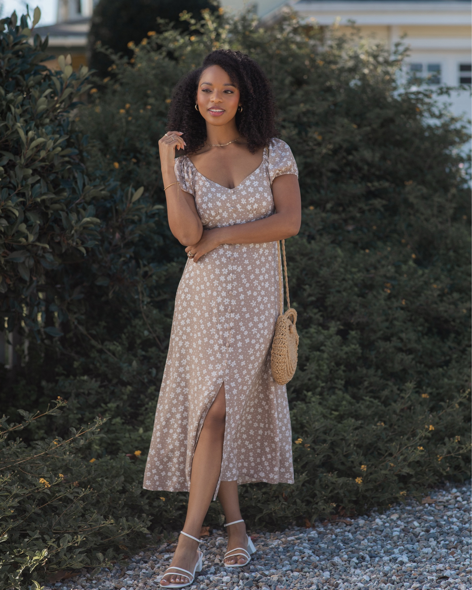 When in doubt throw on a floral dress and head out 💁🏽‍♀️

#LTKootd #LTKmomlife