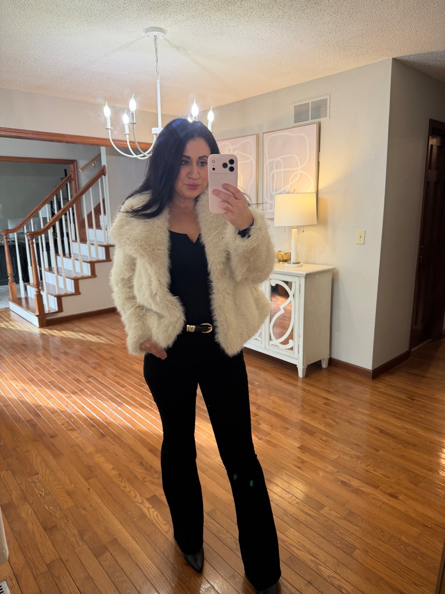 The perfect neutral date night outfit to add to your closet  