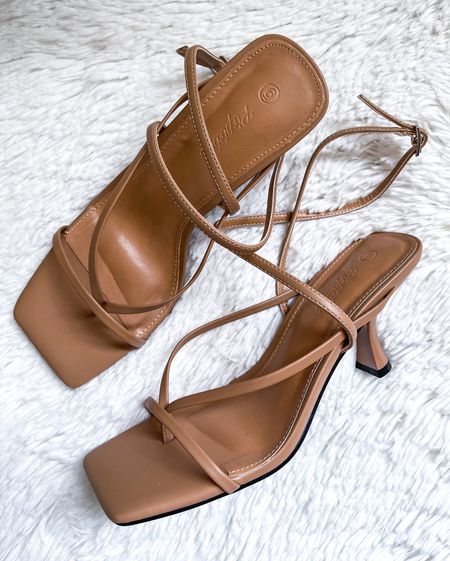 Jeffrey Campbell dupes from Amazon at 1/3 of the price. They look so similar, but the ones from Amazon have better reviews and they fit tts. 


Amazon heels, lace up heeled sandals 

#LTKWedding #LTKParties #LTKSeasonal #LTKShoeCrush #LTKFindsUnder50