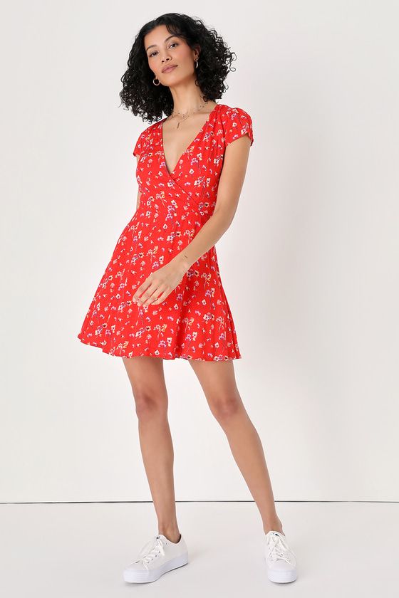 Easygoing Essence Red Floral Surplice Skater Mini Dress | Lulus (US)