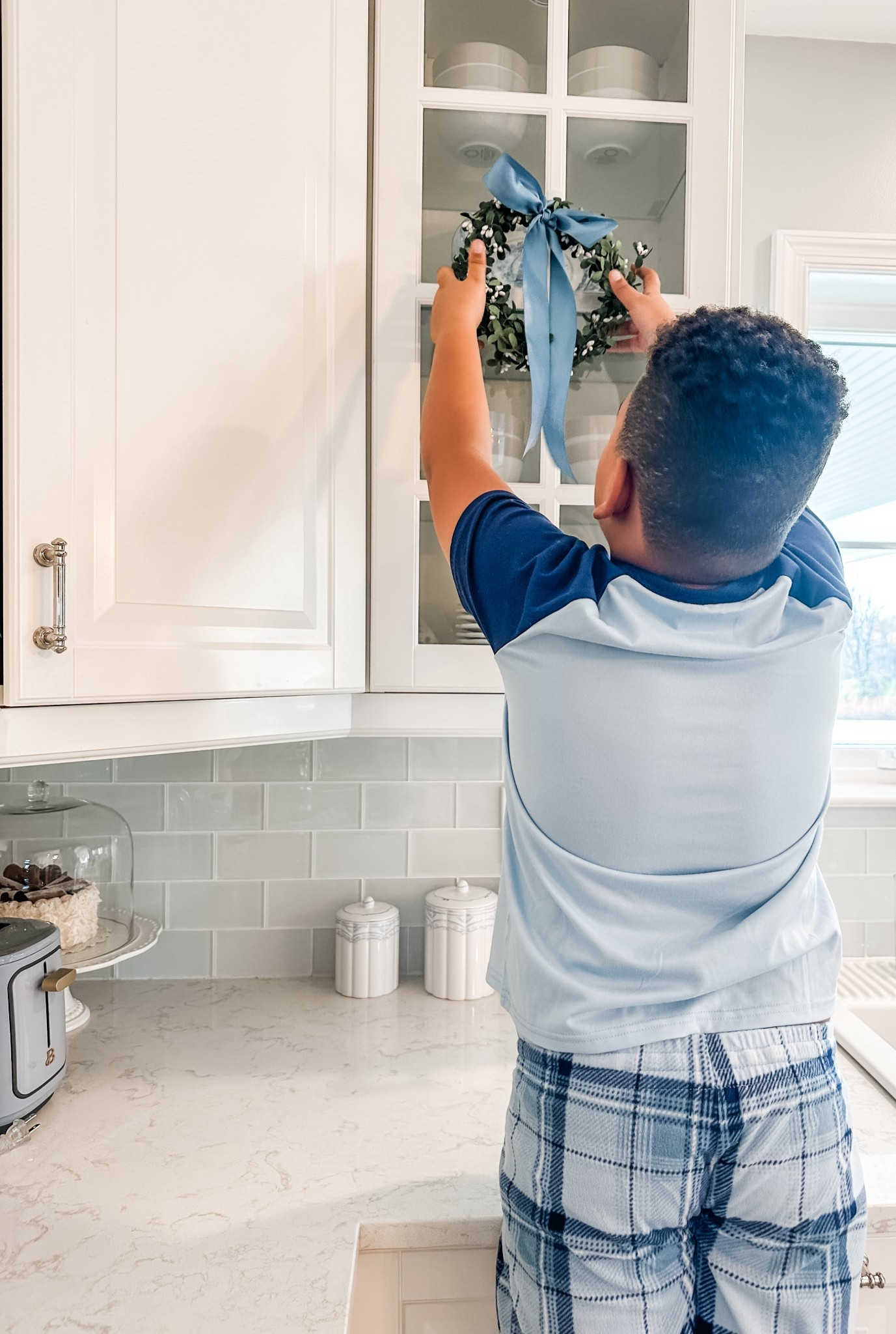 My little helper 🩵

Christmas decor, Christmas kitchen, coastal kitchen, holiday decor, blue Christmas decor, coastal Christmas decor

#LTKHoliday #LTKHome #LTKKids