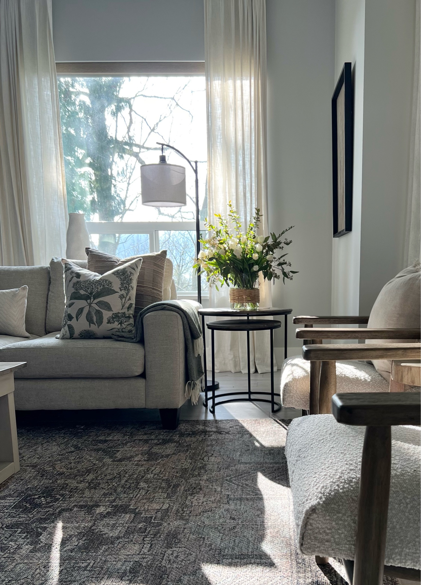 A current living room view. My Billie rug from Loloi is half price right now! 
Modern organic , home decor inspiration 