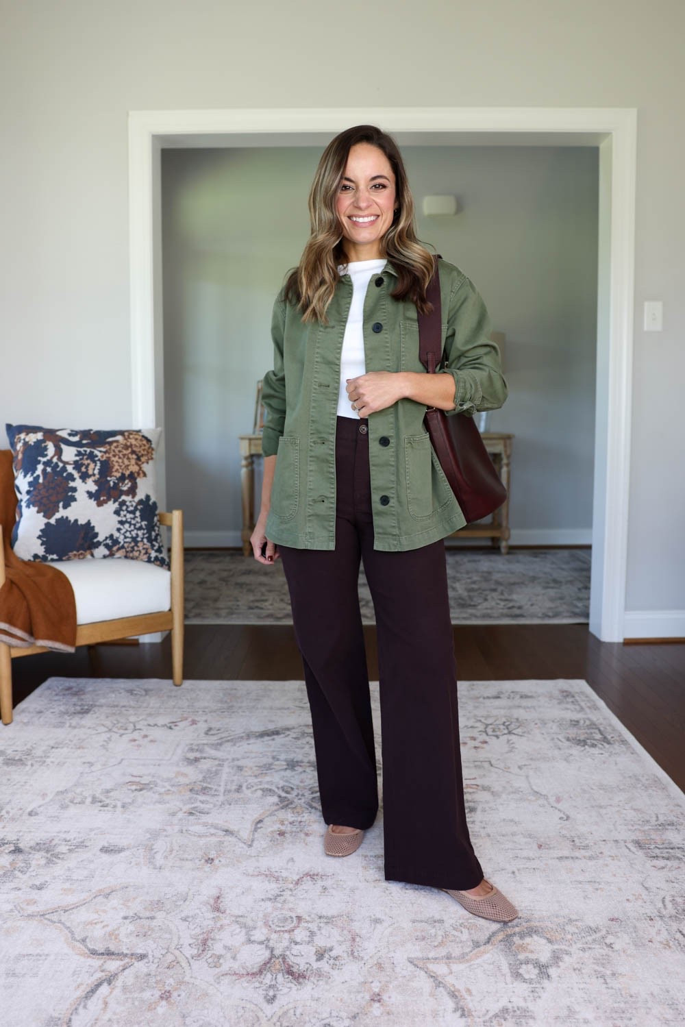 Five outfit ideas with a pair of brown pants for petites! 

Pants (J.Crew Factory): petite 24 / 10” rise / 28” inseam / true to size fit 

Jacket (Madewell): xxs 
White top (Old Navy): xs 
Ballet flats (Dolce Vita): true to size 

For size comparison: 32”, 24”, 36” / 25” ankle inseam 27.5-28” full length inseam

#LTKPetite